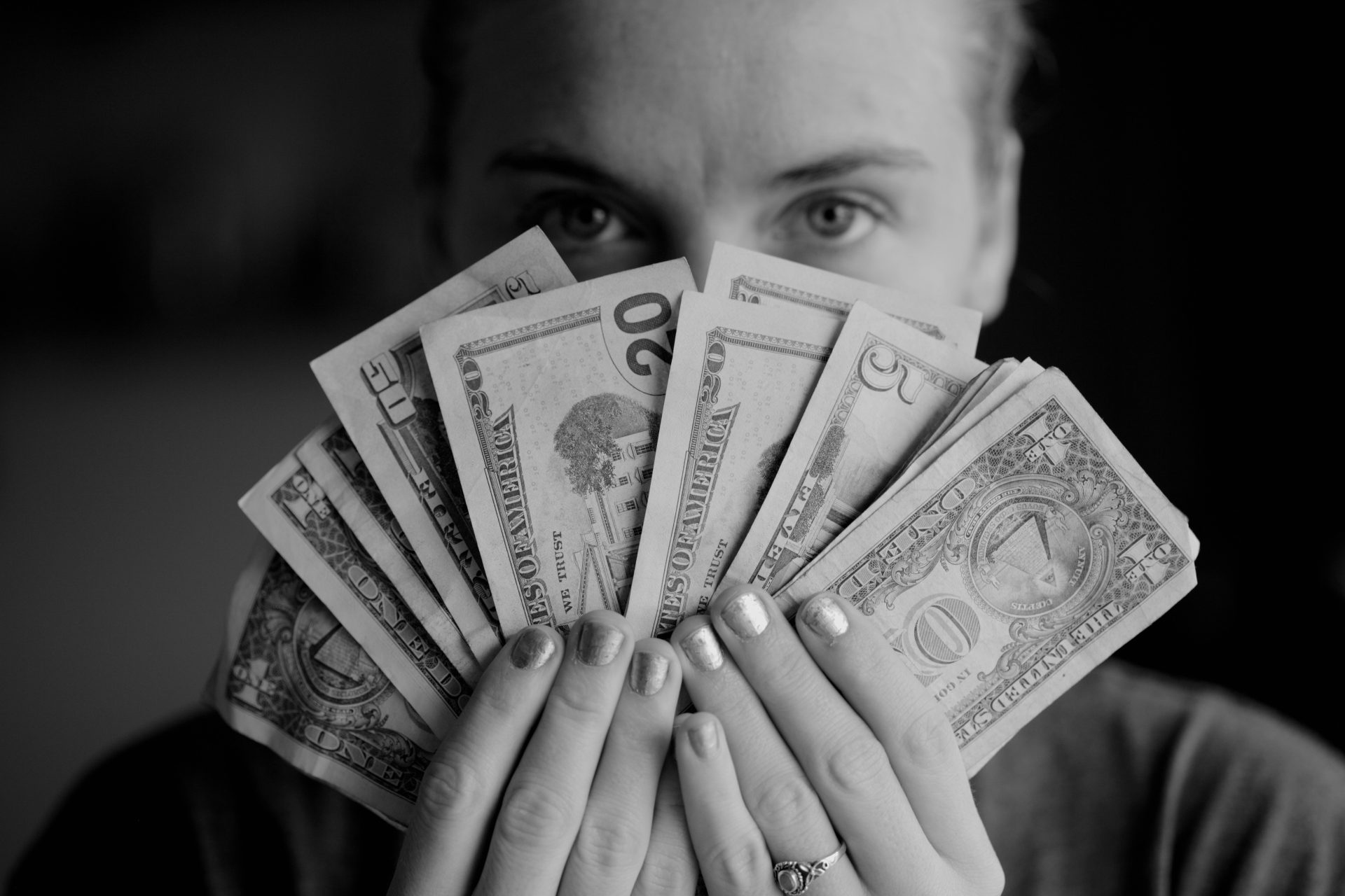 マネーロンダリングとは？問題点や犯罪で得た資金を浄化させないための対策をみる - PATCH THE WORLD