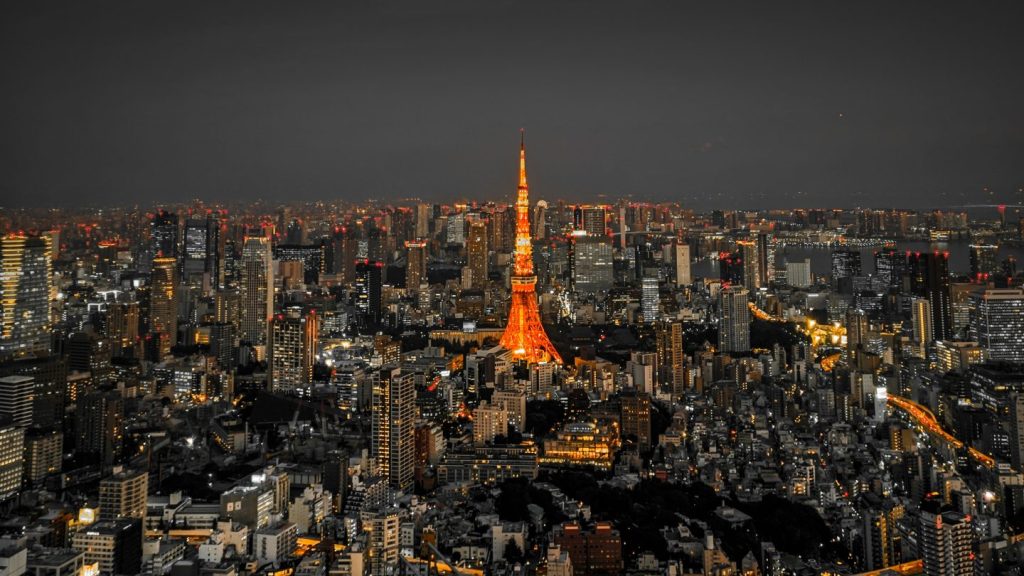 ナイトタイムエコノミーとは?日本で注目される背景のほか、メリットや事例も紹介!