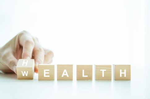 ウェルビーイングエコノミーとは　「人の幸せ」を優先する経済モデルを解説