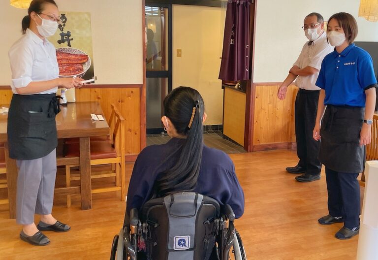 障害者目線でバリアフリー対策の問題点を指摘